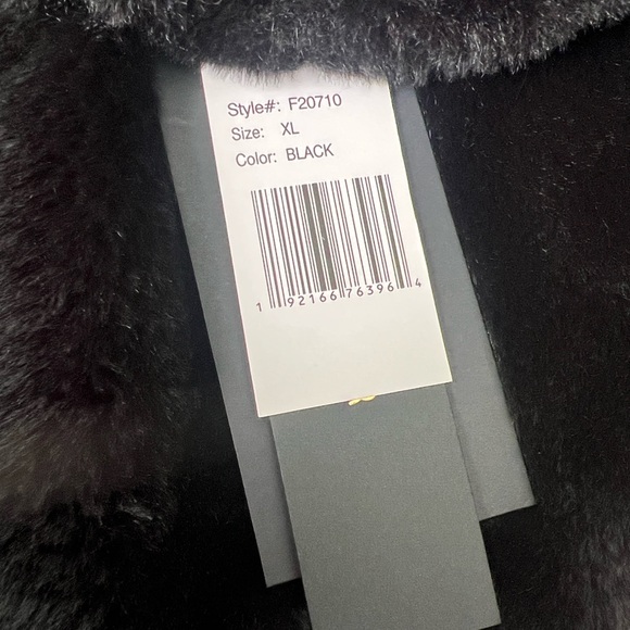 Weatherproof Women's Black Faux Fur Jacket - Picture 3 of 7